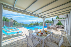 Villa Hera-Large private Pool- Walk to beach-Sea Views-Wi Fi  Коккини Парелия